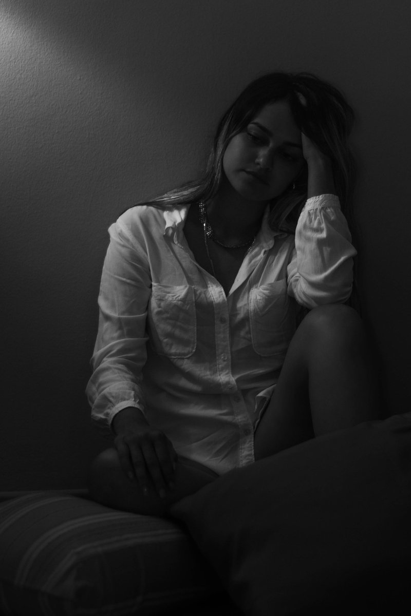 Pongan sus fotos en blanco y negro
(Lo q sale cuando ahí apagón 🤣)