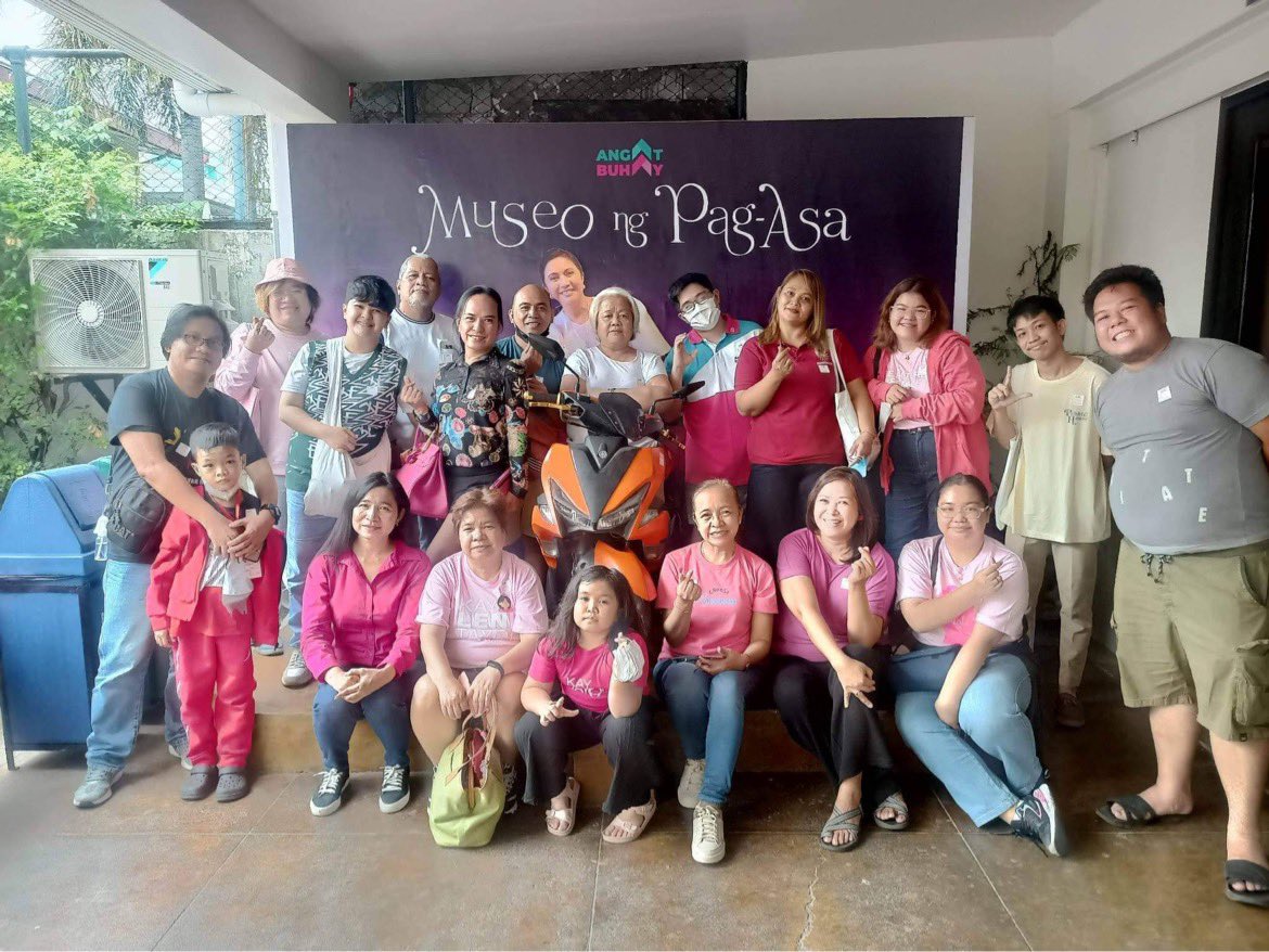pasaybayanihan's tweet photo. Our volunteers has visited Museo ng Pag asa last November 19. We already missed the Pink Revolution. 💗🎀 For those who wish to visit the museum, visitors are required to register and may book their tickets through https://t.co/YkrdBthXTK free of charge! https://t.co/64syHwSwlC