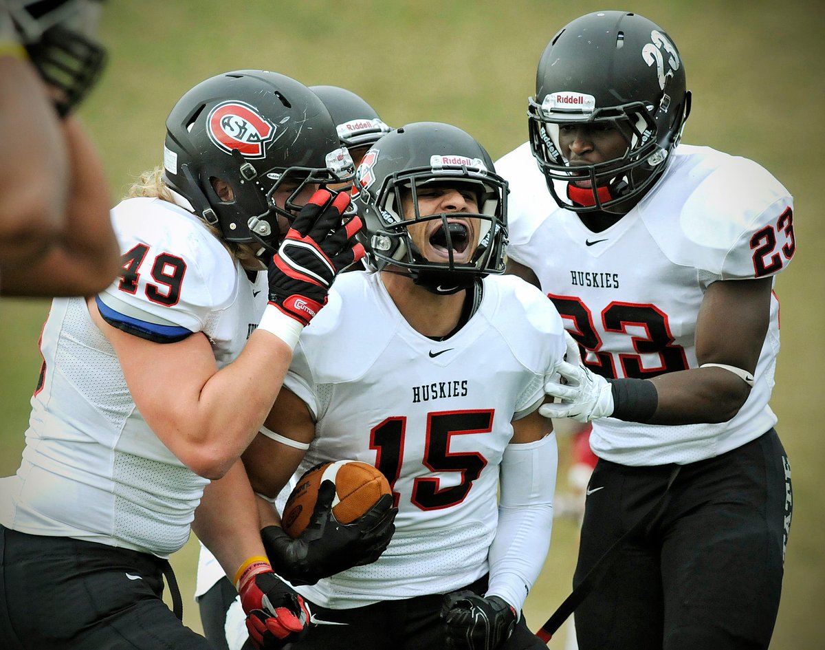 Rennecke76's tweet photo. 9 years ago today: The St. Cloud State football team knocked out Henderson State 40-35 in the first round of the Division II playoffs in Arkadelphia, Arkansas. The Reddies weren't ready. @CoachKlaphake @ChadMPeterson6 @CoachShoeUH @20_Walker @CoachSUnderwood @CoachDP78 @Hentges11 https://t.co/jvcscw2mF8