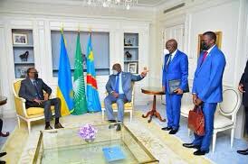 barakahoff's tweet photo. 🚨#RDC🇨🇩: Afrontements #FARDC-#M23, le mini sommet de #Loanda invite le Rwanda et la RDC à la table du dialogue. 
"Dialogue bilatéral entre la RDC et le #Rwanda en vue de la normalisation des relations #diplomatiques et de la reprise de la coopération", note le communiqué final. https://t.co/azGOHKfSwa