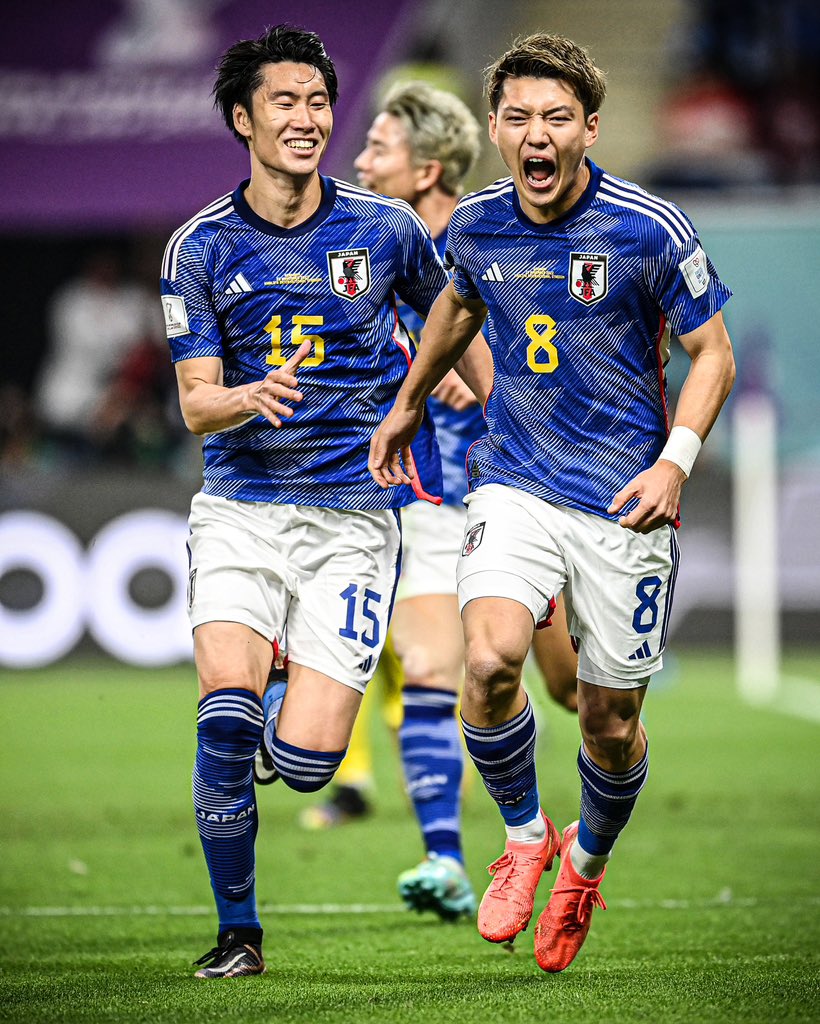 EPLworld's tweet photo. السعودية تفوز على الارجنتين 
اليابان تفوز على ألمانيا

آسيا تتحدث 💪🏼 🇯🇵🇸🇦 https://t.co/pWMU7xqRDm