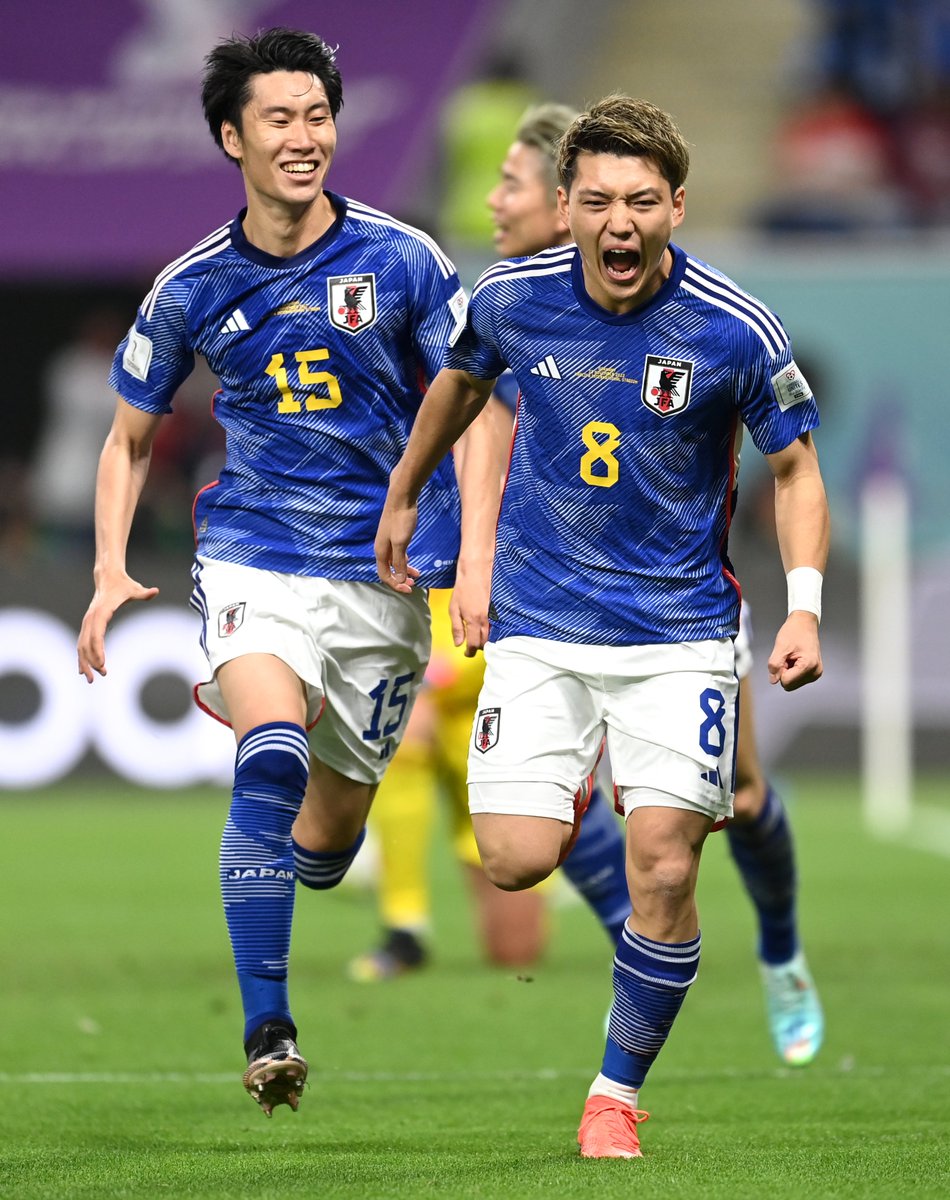 FOXSoccer's tweet photo. JAPAN STUNS GERMANY 🇯🇵😤

ABSOLUTE SCENES!!! https://t.co/UG27Zt2JMP