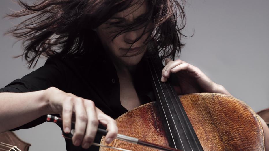 Maison de la Radio et de la Musique (@maisondelaradio) on Twitter photo FESTIVAL PRESENCES 2023 : Déconstruire pour renaître
La violoncelliste <a href="/swiederatherton/">Sonia WiederAtherton</a> est une voix aussi attachante que singulière. Elle créera en 2023 le Concerto pour violoncelle de Francesco Filidei, commande de <a href="/PresencesRadio/">Festival Présences - Radio France</a>.
maisondelaradioetdelamusique.fr/article/sonia-… FESTIVAL PRESENCES 2023 : Déconstruire pour renaître
La violoncelliste <a href="/swiederatherton/">Sonia WiederAtherton</a> est une voix aussi attachante que singulière. Elle créera en 2023 le Concerto pour violoncelle de Francesco Filidei, commande de <a href="/PresencesRadio/">Festival Présences - Radio France</a>.
maisondelaradioetdelamusique.fr/article/sonia-…