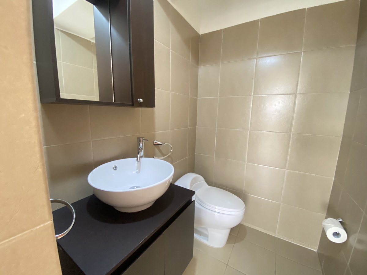 elisresidence's tweet photo. Disponible apartamento en alquiler
📍El Rosal
1 hab/ 2 baños / 2 puestos de estacionamiento 

Canon: 850$ https://t.co/9pSJOsuSv3