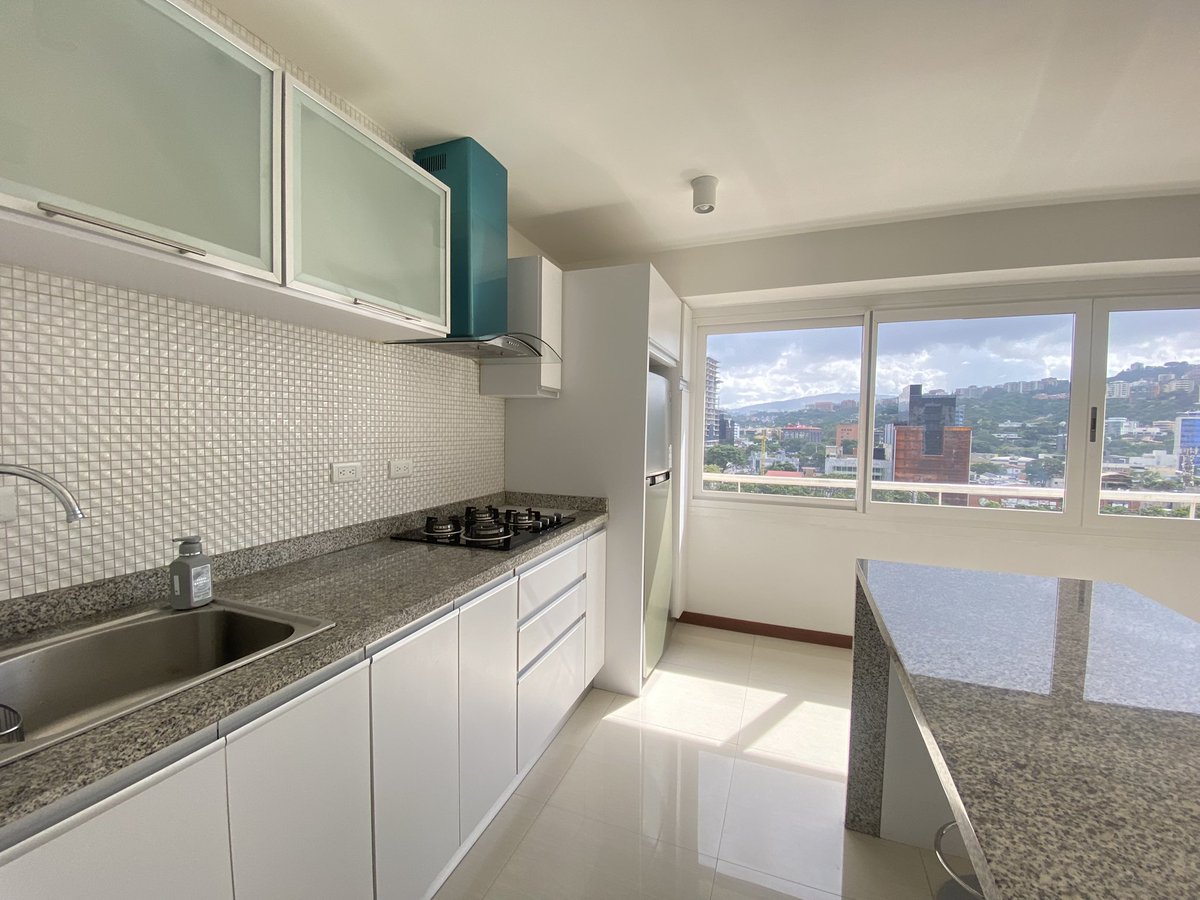 elisresidence's tweet photo. Disponible apartamento en alquiler
📍El Rosal
1 hab/ 2 baños / 2 puestos de estacionamiento 

Canon: 850$ https://t.co/9pSJOsuSv3