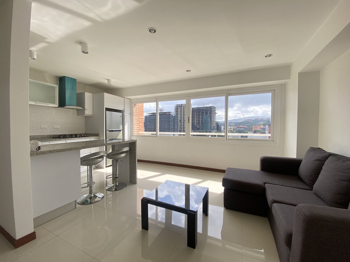 elisresidence's tweet photo. Disponible apartamento en alquiler
📍El Rosal
1 hab/ 2 baños / 2 puestos de estacionamiento 

Canon: 850$ https://t.co/9pSJOsuSv3