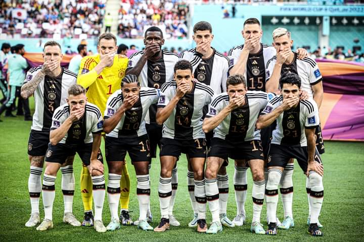 HeartyOax's tweet photo. Re tshela kago makala fela🤭
#FIFAWorldCup 
#Qatar2022 
#OneLove https://t.co/aaAUg4y2Ez