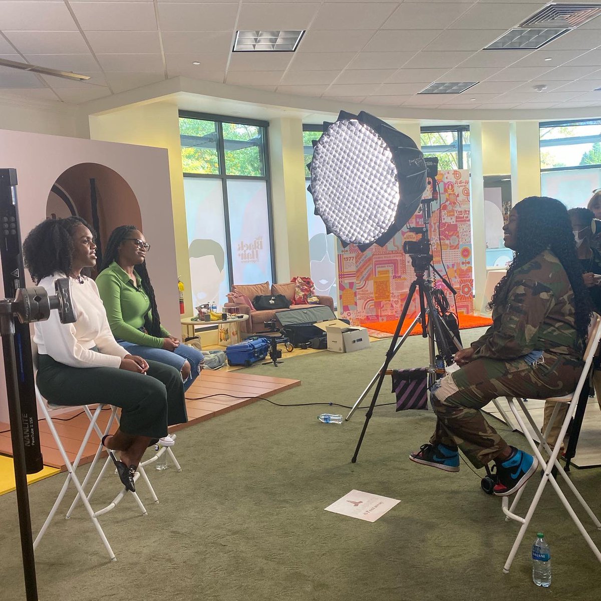 stylesbymion's tweet photo. So happy to share the latest story I was able to co-produce about @blackgirlssmile an organization helping young black women to embrace their natural hair and their heritage. Head to https://t.co/jxnrt7L3sB to see our community special. https://t.co/5IavJZBRmq