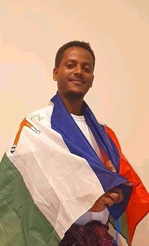 Welcome to ur home country mr <a href="/AafarAkku/">Akader Ibrahim / Akku Afar</a> #Akader_ebrahim
Freedom fighter!