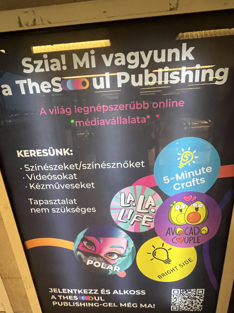 jackalxpe's tweet photo. not the biggest fucking content farm recruiting through billboards in budapest :))))) 

with "no experience needed" right on the fuckin thing https://t.co/odJhsc57nI