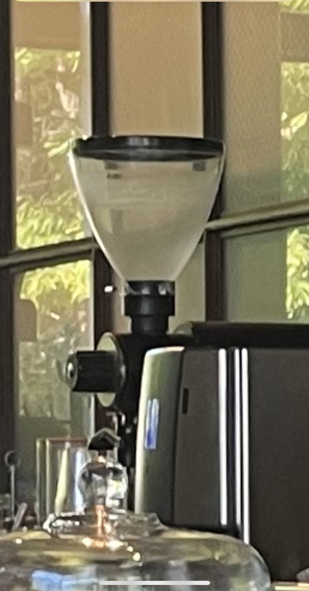 caffinusmaximus's tweet photo. A true friend once told me, judge the coffee shop by their grinder. 

If they got the bad ass grinder get some espresso. If it's not, get a milk drink. 
If u see an ek43, (like this) get a pour over. 

Talk to em, ask them what they drink there. They'll tell ya what they do well. https://t.co/OJKpU8toZD