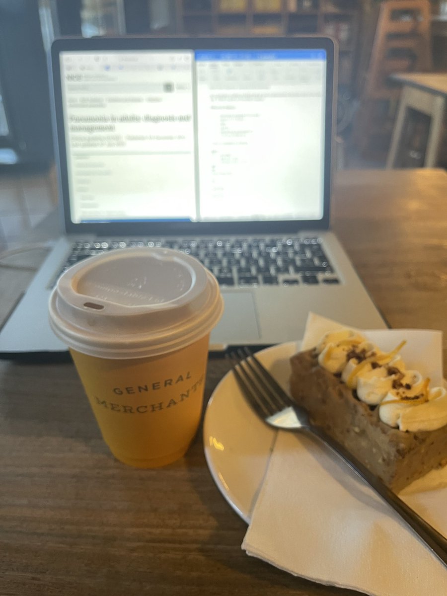 Last minute panic and push to get assignment written for tomorrow 🙈#healthassessment #ulsteruni #postgrad #nursing