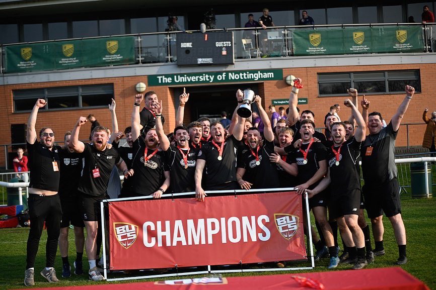 Sport Newcastle (@sportnewcastle) on Twitter photo The Sport Newcastle Team of the Year 2022 was awarded to <a href="/NorthUniSport/">NorthumbriaUni Sport</a> Mens Rugby League 1st Team.
The undefeated 21-22 <a href="/BUCSsport/">BUCS</a> Championship and League title winners.
The trophy was presented by <a href="/FalconsRugby/">Newcastle Falcons</a> & <a href="/EnglandRugby/">England Rugby</a> legend Mark Wilson. The Sport Newcastle Team of the Year 2022 was awarded to <a href="/NorthUniSport/">NorthumbriaUni Sport</a> Mens Rugby League 1st Team.
The undefeated 21-22 <a href="/BUCSsport/">BUCS</a> Championship and League title winners.
The trophy was presented by <a href="/FalconsRugby/">Newcastle Falcons</a> & <a href="/EnglandRugby/">England Rugby</a> legend Mark Wilson.