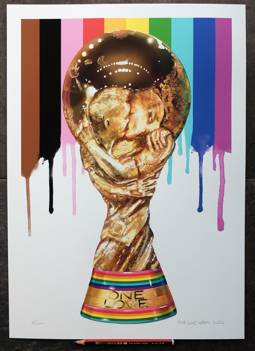 New painting done. I'll figure out some way to raise money for charity with some big prints of this, my brain has stopped working today through painting gold for 30 hours.