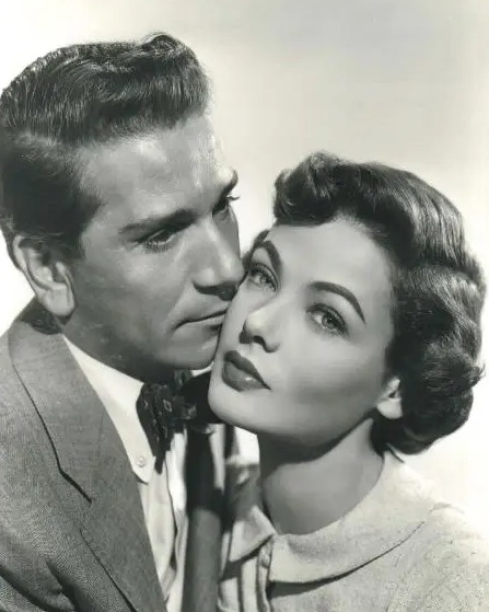 TinseltownTwins's tweet photo. Richard Conte with Gene Tierney in Whirlpool (1950). #ClassicGuyOfTheWeek #RichardConte https://t.co/iEZJA3u16v