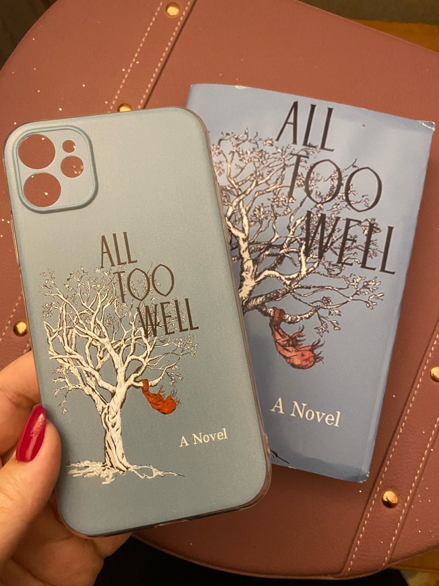 Bloggertessa's tweet photo. Y por último, esto no se consideraría merchan en sí, pero tenía que añadirlo. Fundas de móvil para iPhones (sorry Android friends).

Más de 100 ventas y unas 14 valoraciones positivas.
Precio 4,56€ + 0,59€ de envío.
https://t.co/Yz7fzjO46D https://t.co/pavR0X1Xiq