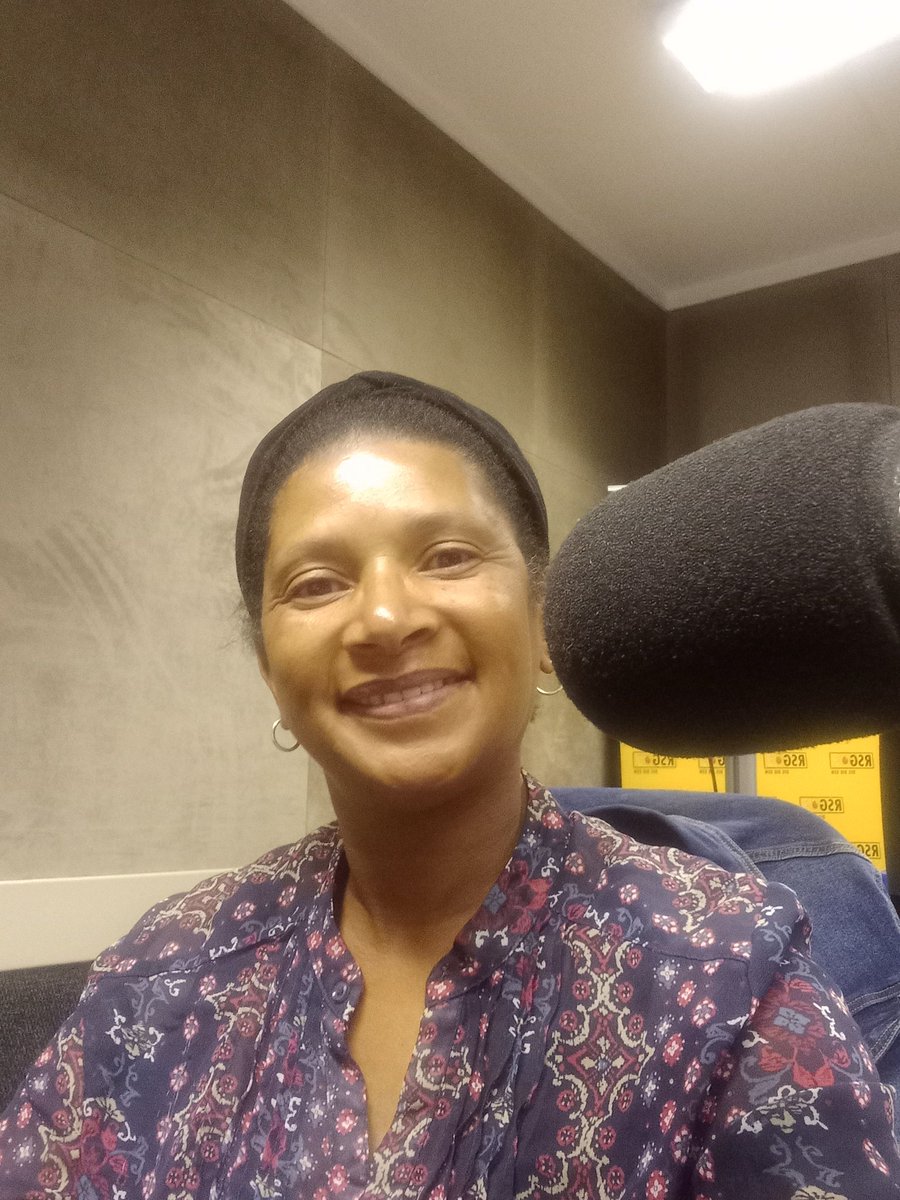 Dis Woensdag... en ons afspraak is om 18h00 hier op <a href="/zarsg/">RSG 100-104FM</a> Sluit by my aan vir ses ure van luistergenot.  Daar's iets vir elkeen: geldsake,  #Kompas #Skrywers&amp;Boeke #JazzOpRSG en die jongste nuus. Al wat kortkom is JY - vir wie ons uitsaai. <a href="/ArehanBrand/">Arehan Brand</a> <a href="/ilsesalzwedel/">Ilse Salzwedel</a> <a href="/Fran970/">Fran-Rico</a>