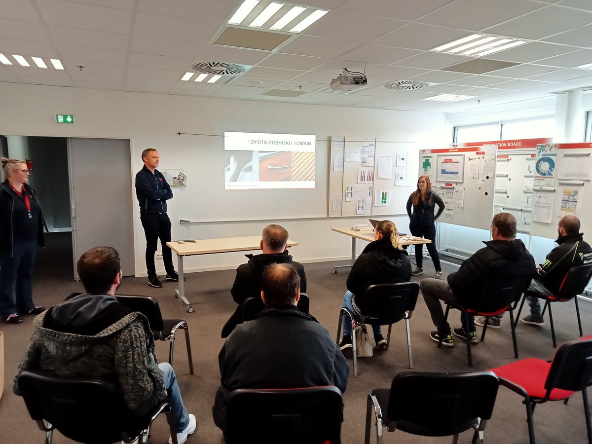 DuboisFranck12's tweet photo. 📢 J3 semaine #Réussirsansattendre du Douaisis
Aujourd'hui visite de l'entreprise et  ateliers de production chez #TOYOTABOSHOKU SOMAIN suivi d'entretiens dans le cadre d'un job dating = un emploi à la clé. @poleemploi_HDF https://t.co/2T5YNv0r4y