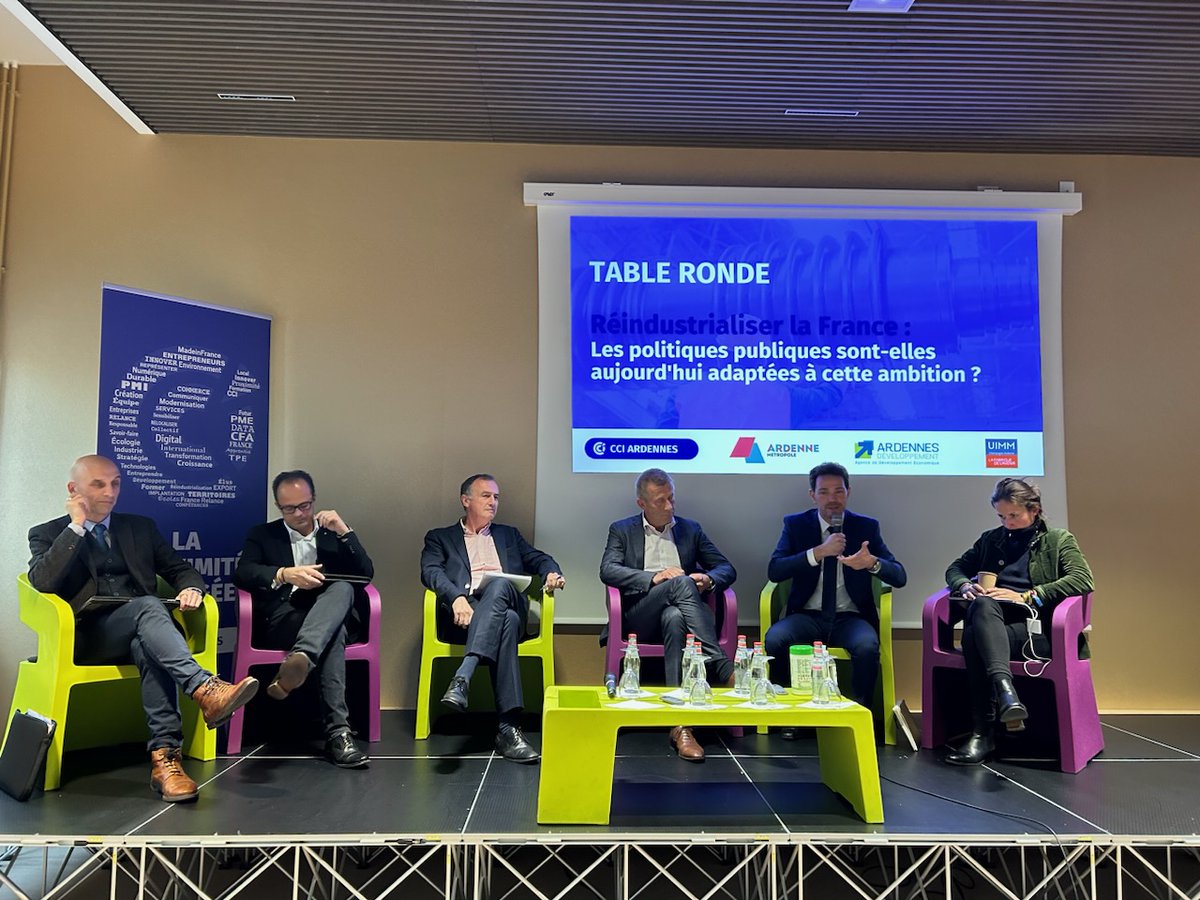 boris_ravignon's tweet photo. La docteure en géographie @a_voygillis était dans les #Ardennes pour parler #réindustrialisation. Economie, écologie, aménagement du territoire… Tout milite pour un retour de l’#industrie. A nous de le rendre possible par une stratégie constante de soutien aux #relocalisations ! https://t.co/VpO3qo2anu