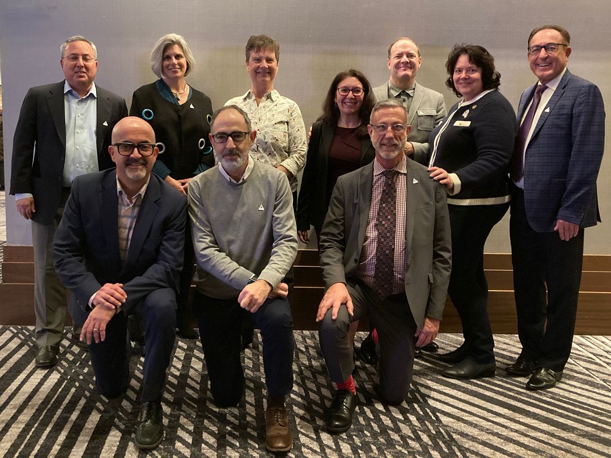 Members of the JNCL-NCLIS Board of Directors had the opportunity to reconnect this weekend at the #ACTFL22 President's Reception. We are grateful for the passion and vision these leaders bring to support our mission and advocate for language education!
