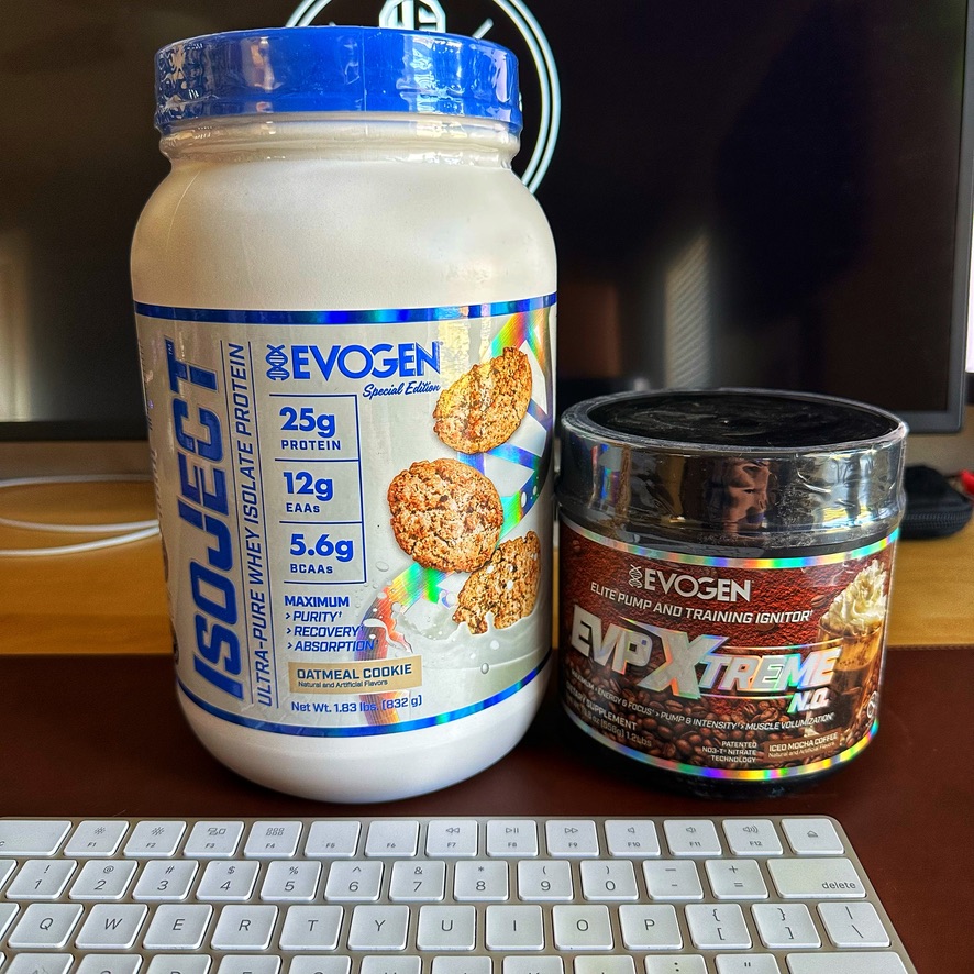 weikfitness's tweet photo. When those new flavors drop... 🤤👌💪
#evogen #evogennutrition #hanyrambod #isoject #evogennutritionisoject #evogenisoject #protein #proteinpowder #proteinshake #preworkout #evogenevpxtremeno #evogennutritionevpxtremeno #oatmealcookie #icedmochacoffee #coffee #icedcoffee #mocha https://t.co/M4TC1P9rpF