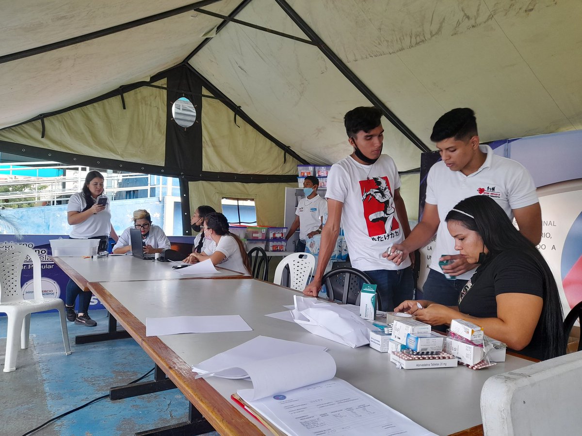 VasypcUnefa's tweet photo. 📢 #VASyPCTeInforma En este momento la UNEFA lleva a cabo la Jornada de entrega de Medicamentos de la mano del Sistema Unificado de Atención Farmacéutica (SUAF) https://t.co/XJWpdWza33