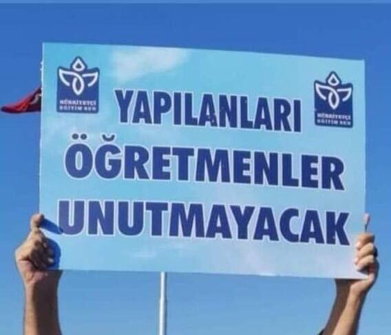 Hakkımız olan bir şeyi almak için bu kadar çabalamamız da bir utanç olarak geçsin tarihe.
#öğretmenleremaaşzammı
#PoliseSeyyanenZam