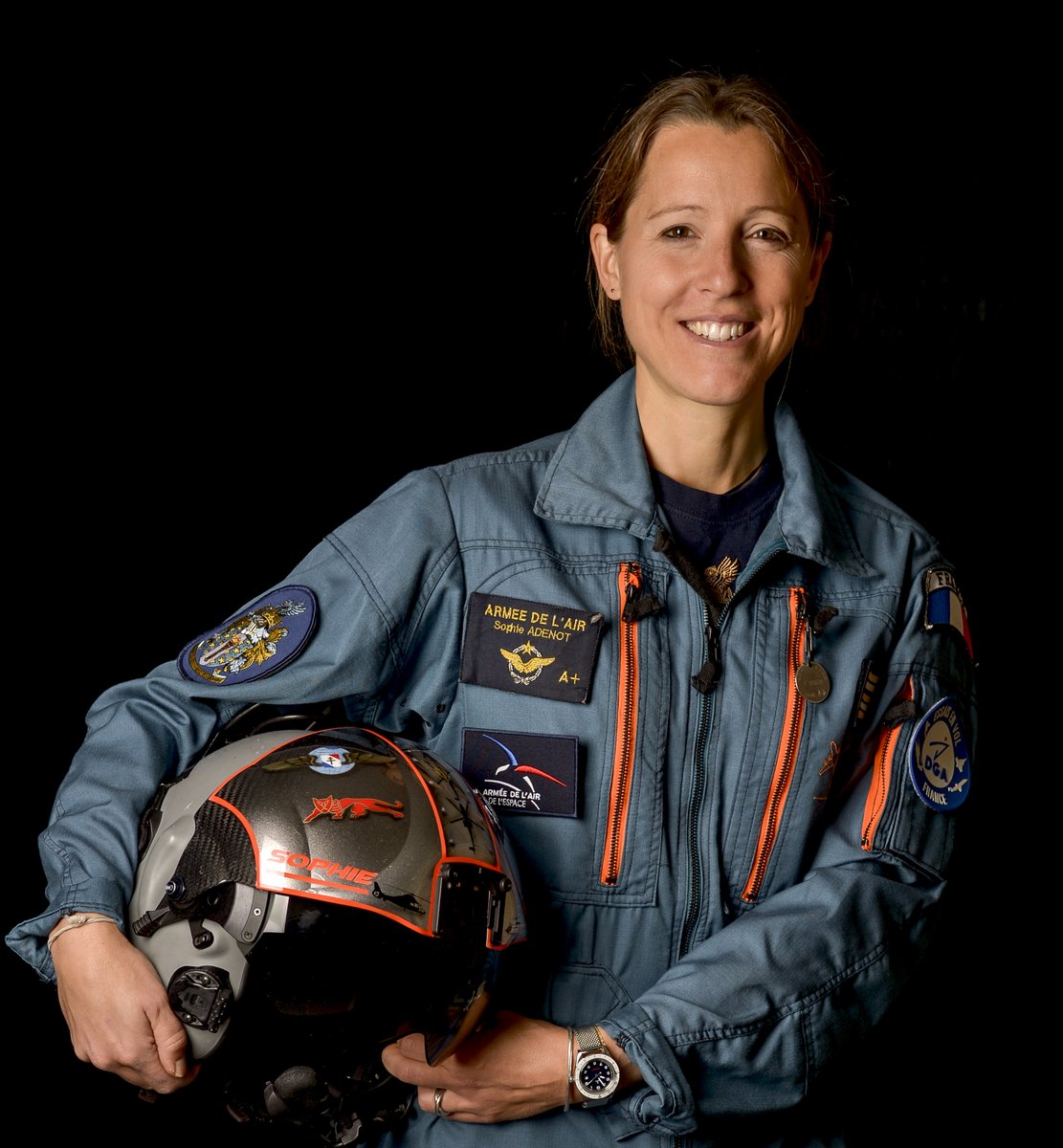 C’est une fierté que la prochaine astronaute française soit issue du rang de l’armée de l’Air et de l’Espace, ce qui constitue une reconnaissance de l’excellence de la formation au sein des armées, excellence de ses hommes et de ses femmes.
<a href="/Soph_astro/">Adenot Sophie</a> 
<a href="/ESA_fr/">ESA France</a>