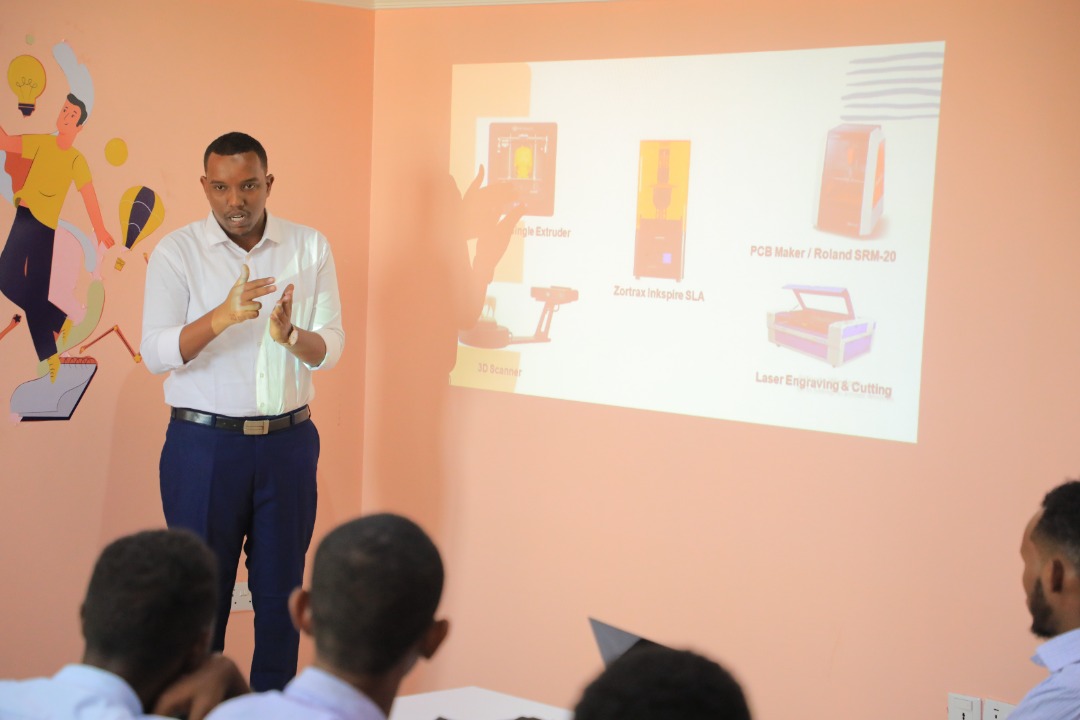 FabLabMogadishu's tweet photo. To convey knowledge on the world of digital fabrication, @SIMADiLabFabLab conducted training for Faculty of Engineering students. At the end of the program, participants received a tour of the machines and facilities of our FabLab.
#MakeAlmostAnything #InfluencingTheFuture #WeFab https://t.co/CatwWhwbD0