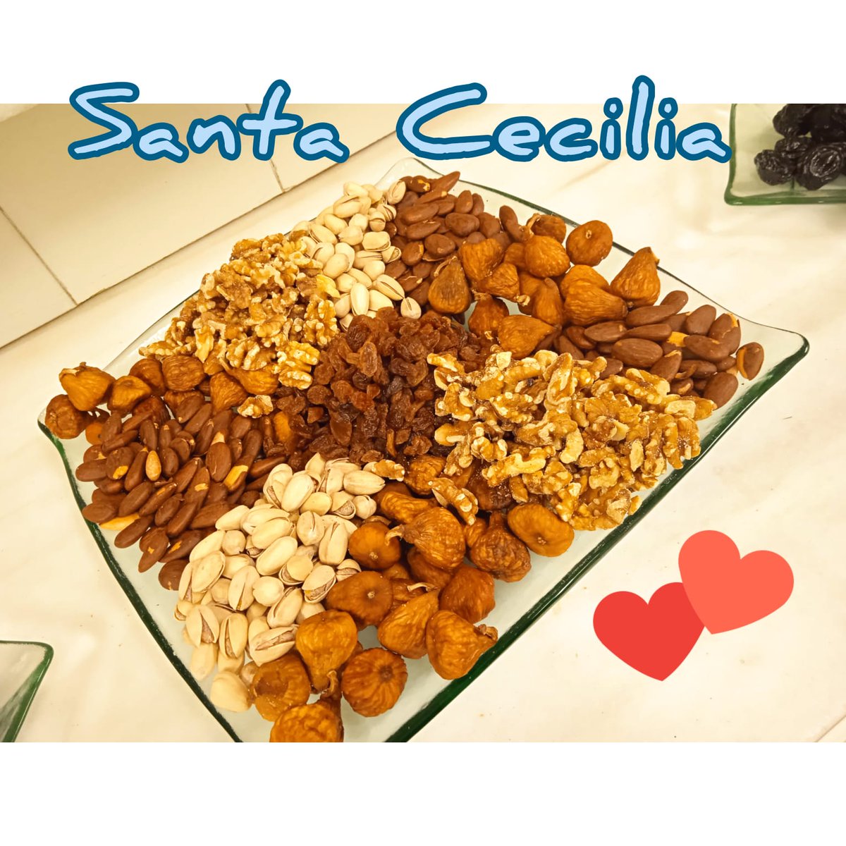Escola_del_Mar's tweet photo. Avui celebració de Santa Cecília: Concerts, tallers, balls, cançons, música electrònica i mil experiències!!!! Visca la música!!! https://t.co/VebMukCho0