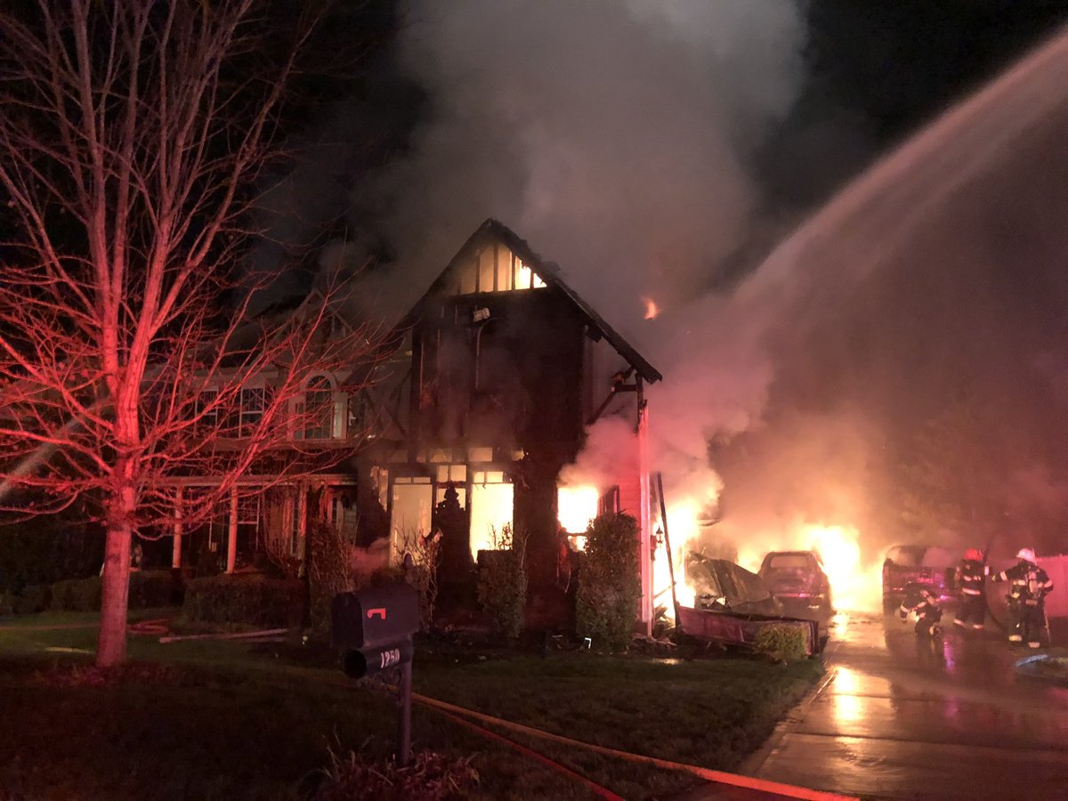 PinevilleFire's tweet photo. Around midnight Pineville Fire was dispatched to a Structure Fire (Mutual Aid with Fort Mill &amp; Flint Hill). After multiple 911  calls it was upgraded to a working fire. No injuries reported and all occupants were able to safely evacuate the home. #pinevillefire #structurefire https://t.co/AV4aMvCTVE