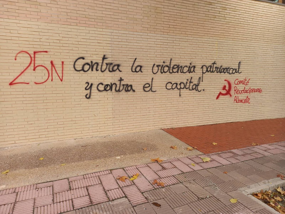 CR_Albacete_'s tweet photo. 🔴El 25N, Día contra la violencia patriarcal, reivindicamos la justa lucha por la erradicación de esta lacra, y contra el sistema que da soporte y cimenta la opresión de las mujeres obreras.

Contra la violencia patriarcal y contra el capital.
¡Viva el feminismo proletario! https://t.co/Sus33gqpW7