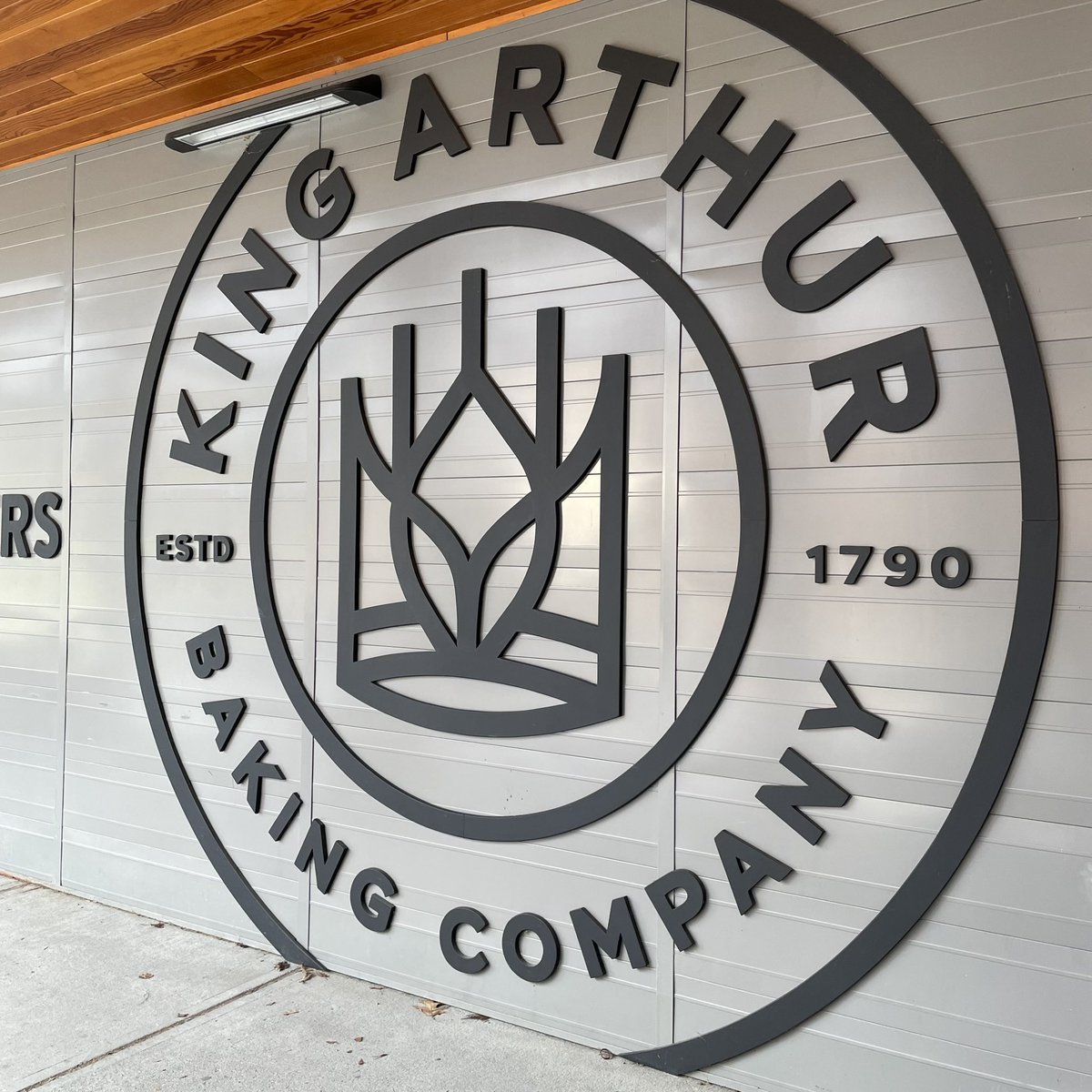 Tim Hwang tweet media