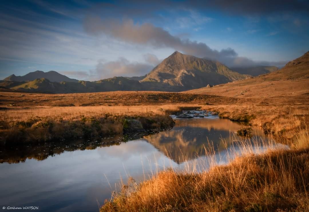 Early morning reflections of Crib Goch in the Snowdonia national Park. @Ruth_ITV @BBCWalesNews @bbcweather @BBCWthrWatchers @DerekTheWeather @ItsYourWales @yourwales @northwaleslive @NorthWalesWalks @visit_snowdonia @ExplSnowdonia @WardenEryri @itvweather @SabrinaJayneLee
