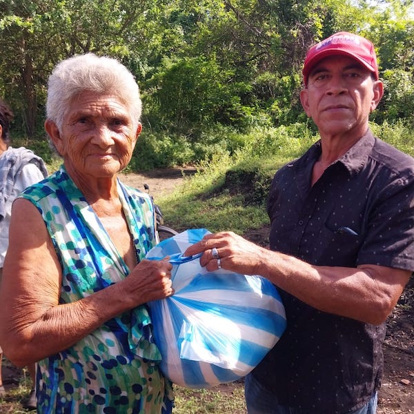 JustHopeNica's tweet photo. In October, JustHope provided funds for the "Food Bonus for families in extreme poverty" project of ACOPADES, our partners in Chacraseca which has seen increasing hunger due to the pandemic, increasing costs, the war in Ukraine &amp; hurricane damage to crops.
https://t.co/8zQOdgPoa5 https://t.co/O0X70AOJBH