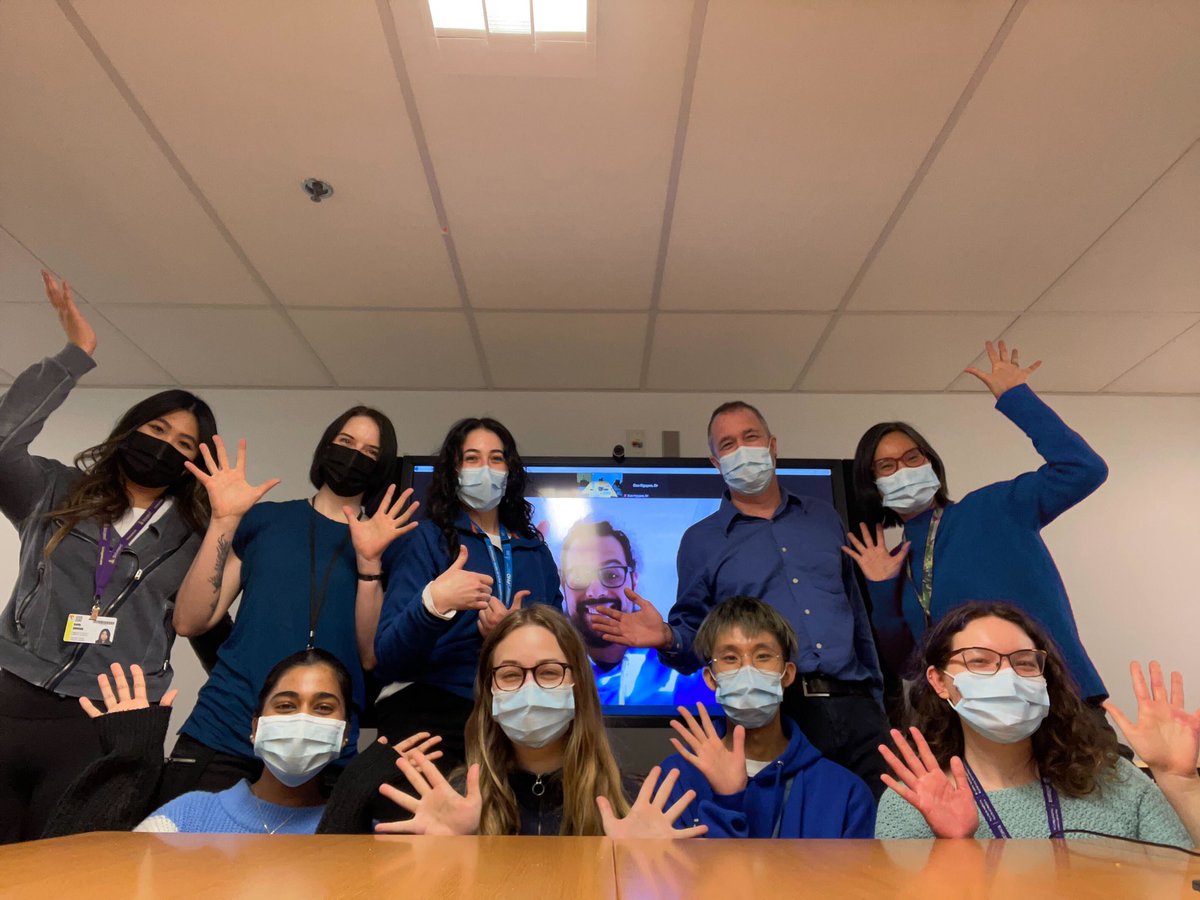 The Nguyen lab is “Going Blue” to spread the word on the global antimicrobial crisis in honour of World Antimicrobial Awareness Week! <a href="/McGillAMRCentre/">AMR Centre</a>  #GoBlueforAMR #WAAW2022