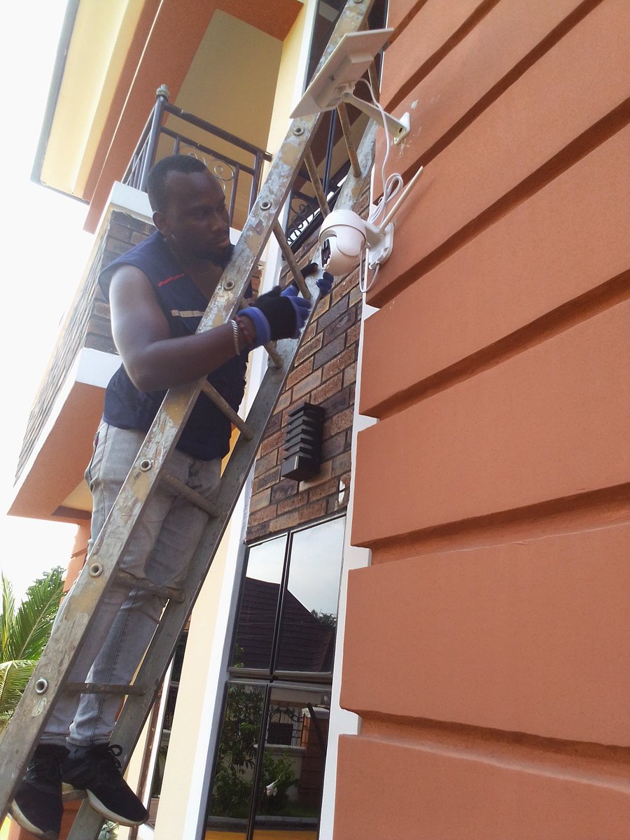 UgoJigo's tweet photo. Solar powered PTZ cctv camera...secure your homes and offices https://t.co/ivquzCkQuO