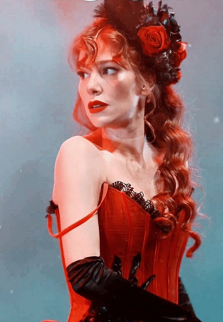 Elçin Sangu Brasil on Twitter ""Quem não admira a beleza e a aura de