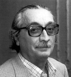 Tal dia com avui de 1922 neix Joan Fuster i Ortells a Sueca
"No us feu il·lusions:
el poder canvia de mans,
però rarament vacil·la."
Joan Fuster
#JoanFuster