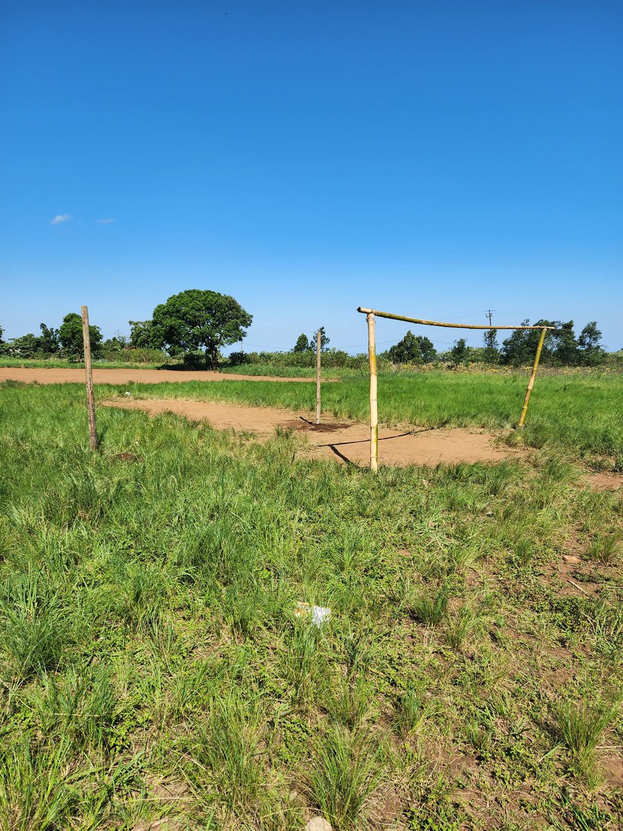 BTFSA's tweet photo. Putting up better soccer goals at a primary school near the preschool we started, #gosouthafrica #buildthefuturesa #bethechange https://t.co/ipckbkb22F