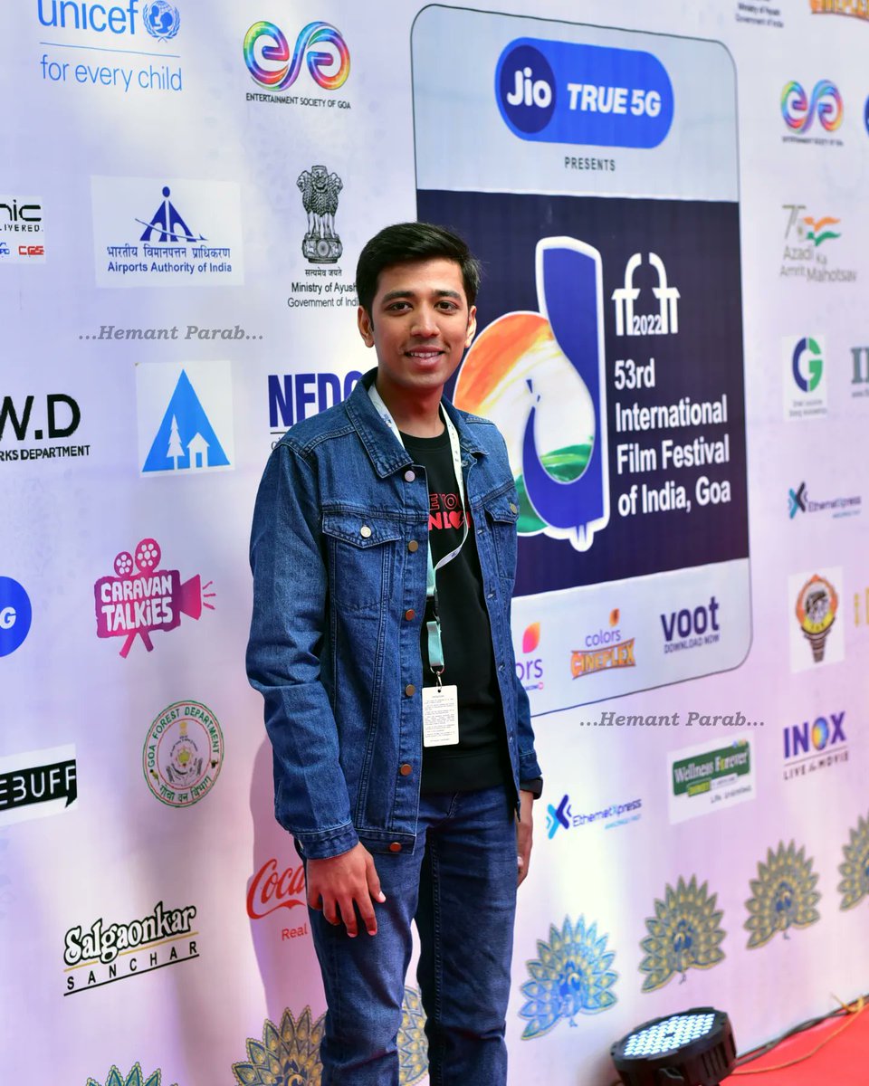 vivekvajmera's tweet photo. Humbled to walk my first red carpet at the International Film Festival of India 2022

Thank you @IFFIGoa @MIB_India for inviting @CreativeIdeasHQ 🇮🇳🌍🚀

#IFFI53 #AmritMahotsav #LiveYourFandom @ajmerajinal https://t.co/9nDHTw8qKL