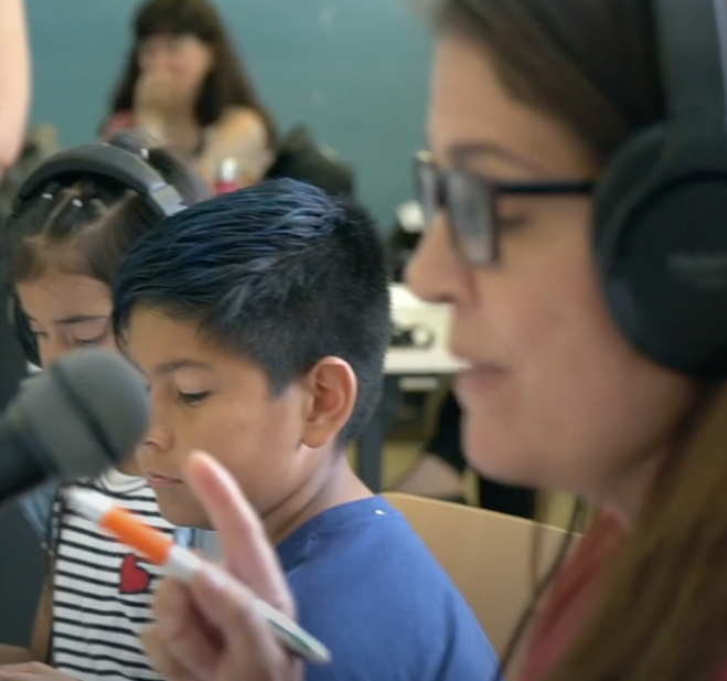 Aquest curs, amb el nou projecte, torna a emetre RàdioActiva al nostre centre! #CaixadEines #XRCB #PladeBarris