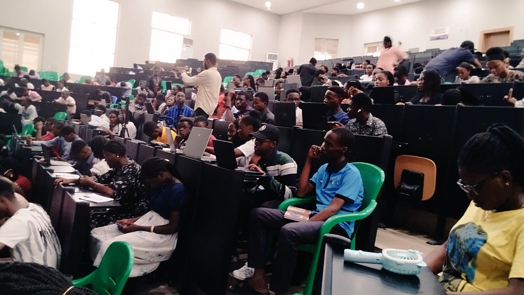 victoriadeyemi1's tweet photo. #RUNBottcamp #RUNTech #Microsoft
Y'all are missing, if you are not hereπ©βπ»π https://t.co/qnOF8CL7EN