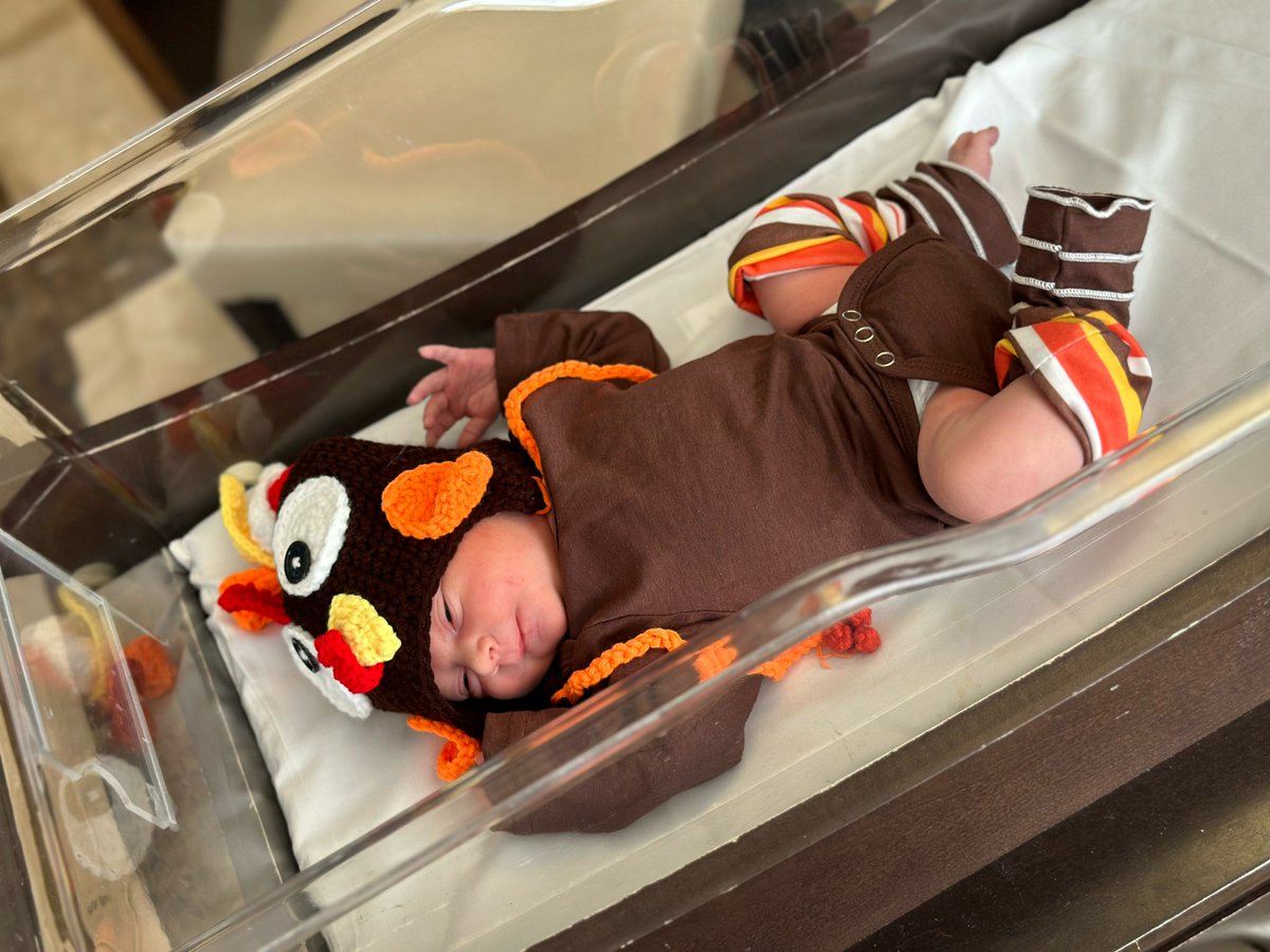 BaptistHealthSF's tweet photo. Grateful for these little blessings! Some generous donors gifted these adorable outfits to our tiniest patients at Baptist Health Bethesda Hospital East ahead of #Thanksgiving2022. We are thankful for their generosity! #HappyThanksgiving #GenerosityHeals #BaptistHealthFoundation https://t.co/9zhGLjyVZ8