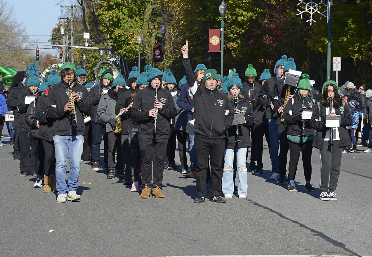 WMHS Knitting Club supporting our WMHS Marching Band at the Thanksgiving Parade last weekend. Thanks to all involved (Mr. Kennedy, Ms. Tovar and all others!)