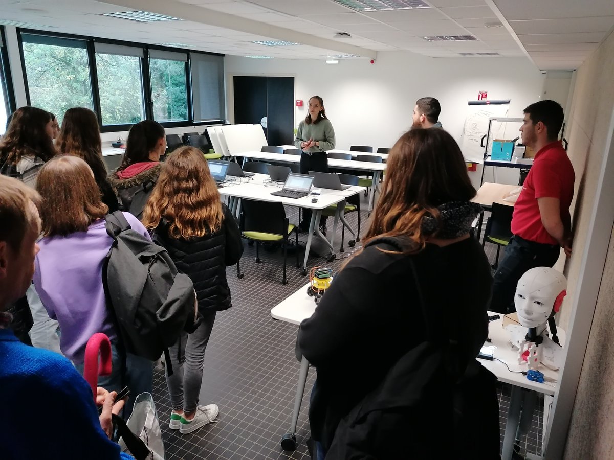 UniLaSalle Amiens (ESIEE-Amiens) (@esieeamiens) on Twitter photo ❓Qui a dit que les métiers de la #tech étaient réservés aux garçons ? 230 collégiennes & lycéennes de l'académie d'Amiens ont été accueillies à <a href="/ESIEEAmiens/">UniLaSalle Amiens (ESIEE-Amiens)</a> pour découvrir la diversité des métiers du #numérique lors des Numériqu'Elles, forum du numérique destiné aux filles. ❓Qui a dit que les métiers de la #tech étaient réservés aux garçons ? 230 collégiennes & lycéennes de l'académie d'Amiens ont été accueillies à <a href="/ESIEEAmiens/">UniLaSalle Amiens (ESIEE-Amiens)</a> pour découvrir la diversité des métiers du #numérique lors des Numériqu'Elles, forum du numérique destiné aux filles.