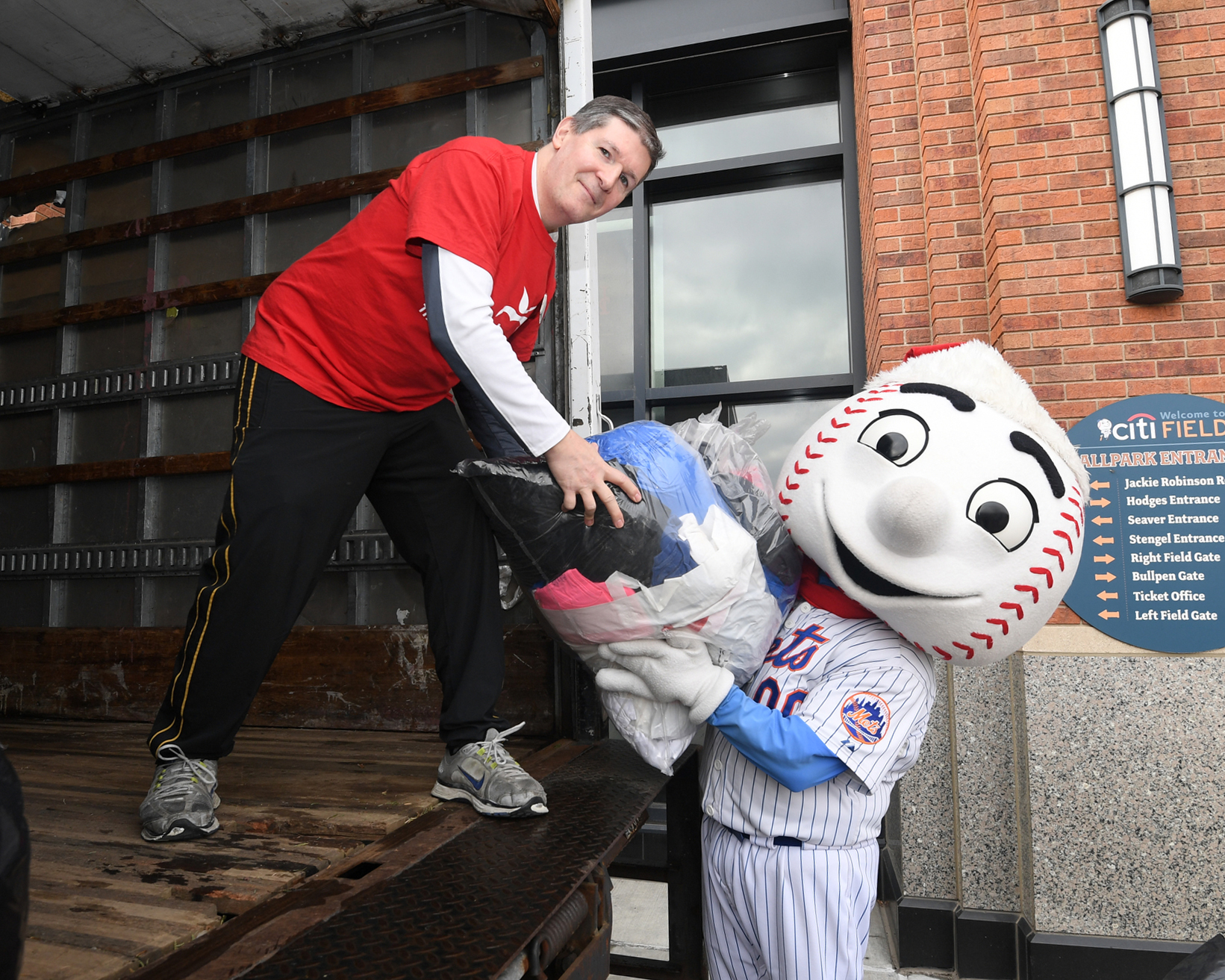 New York Mets on Twitter "Join us for our annual coat drive in