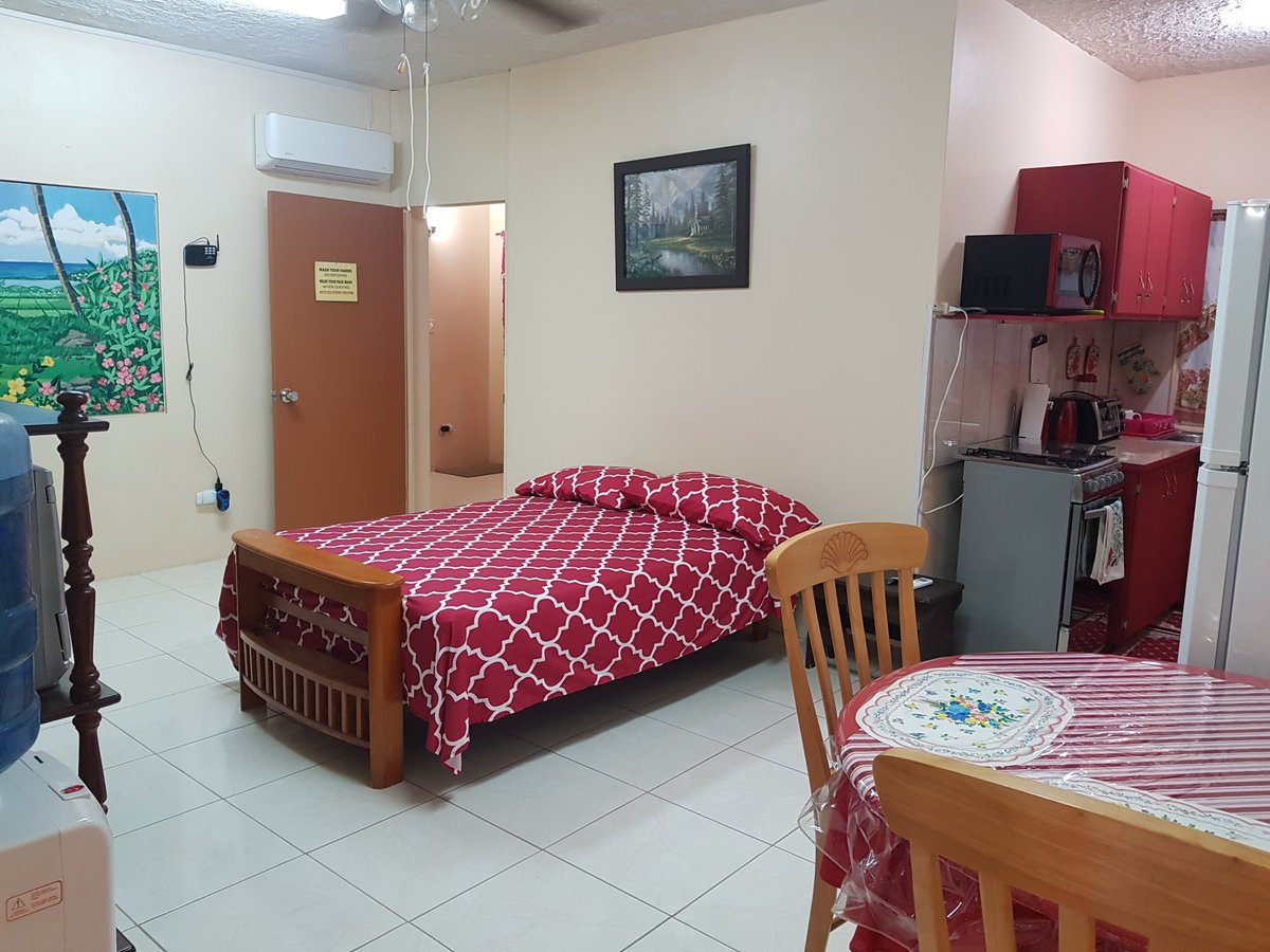 TSunriseAntigua's tweet photo. #TequilaSunriseAntigua is #ideal for #singles, #couples or entire #family. It #consists of 5 #units with private #bathrooms, full #kitchen, #living and #dining #areas and can host up to 10-11 #persons. https://t.co/EhVpB46T8J https://t.co/H9emCEV8xG