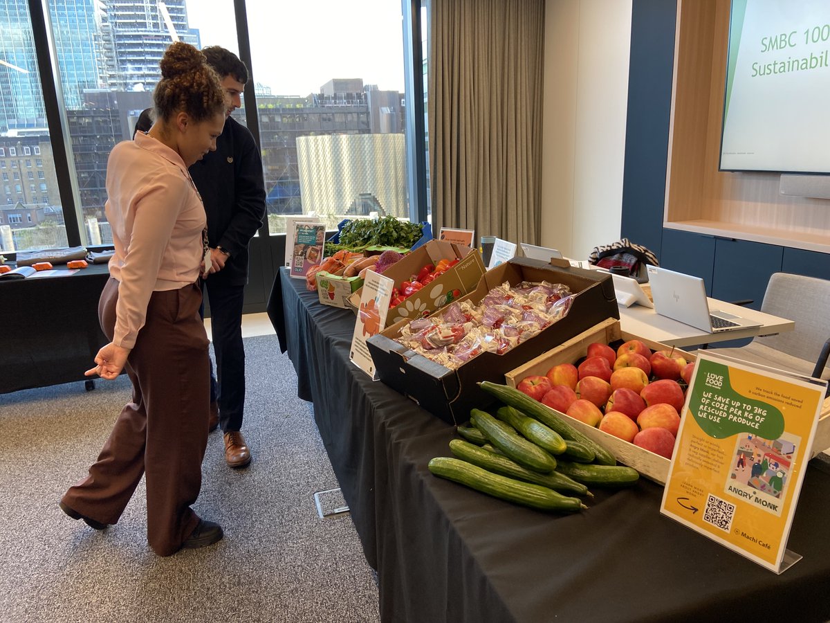 We love seasonal &amp; deliciously imperfect produce, it turns out our cafe guests love it too! Great to have partnered with <a href="/angrymonkUK/">Angry Monk</a> who rescue market surplus fruit &amp; veg from going to waste.
#lovefoodhatewaste #lovewonkyveg