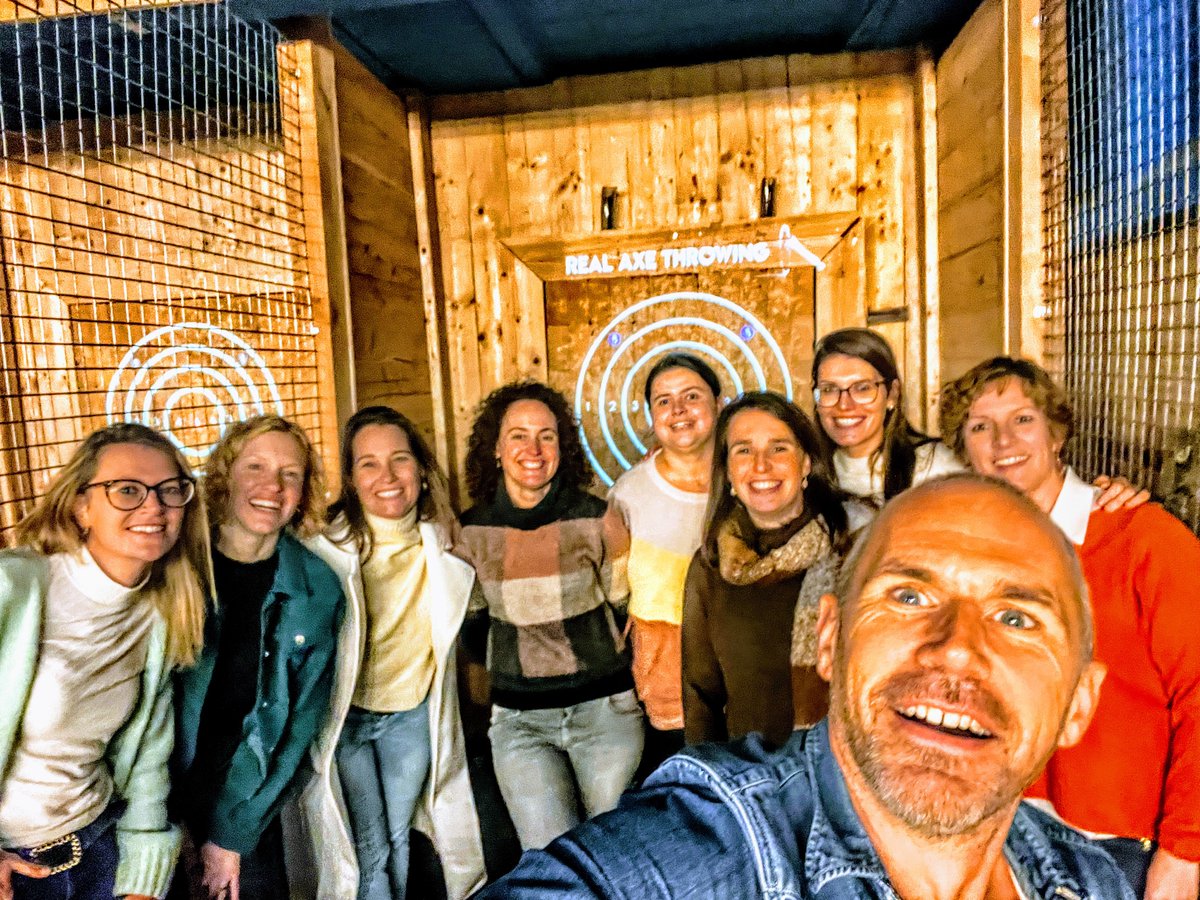 We hebben er met het team #kwaliteit <a href="/azgroeninge/">az groeninge</a> een boeiende tweedaagse opzitten! Waardegedreven zorg in theorie <a href="/santeon/">Santeon</a> en in praktijk <a href="/antoniuszkh/">St. Antonius Ziekenhuis</a>.
Dank aan onze Nederlandse collega’s voor de warme ontvangst! 
#ziekenhuis #zorg #vbhc #teambuilding #glurenbijdeburen